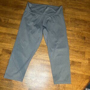 Y2K NWOT Athleisure Adidas Capri Length Grey Leggings w/Thick Waist Band M